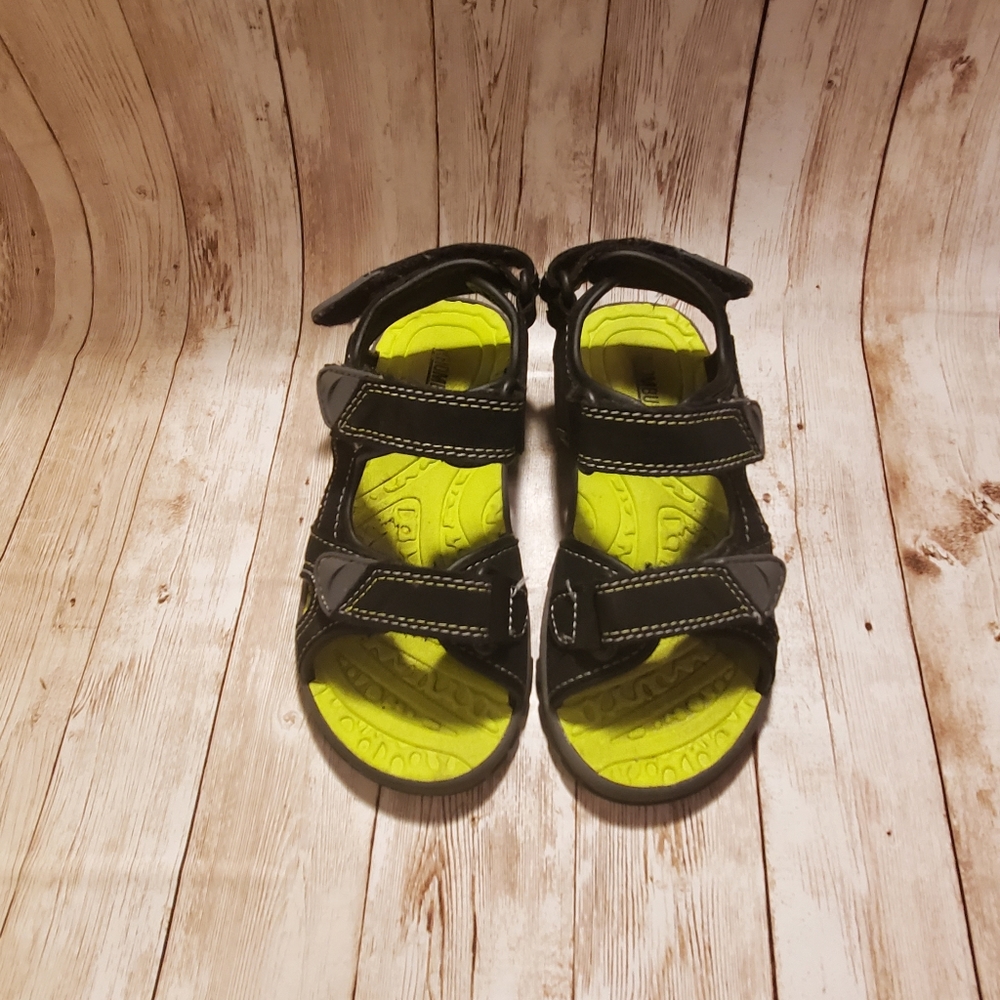 Khombu Boys Sandals